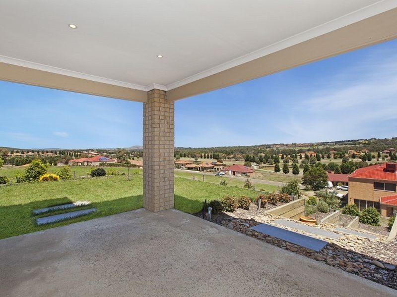 12 Craig Parry Drive, Hidden Valley VIC 3756