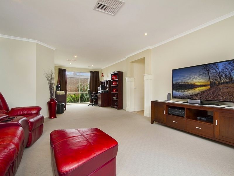33 Franklin Close, Wallan VIC 3756