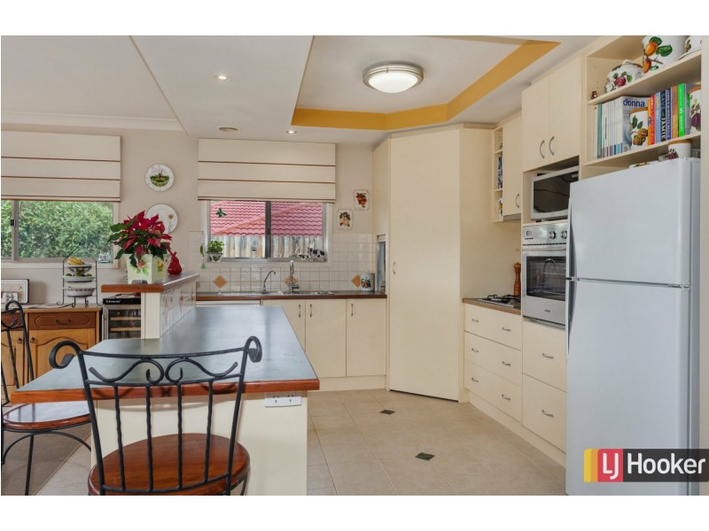 4 Uno Court, Hidden Valley VIC 3756