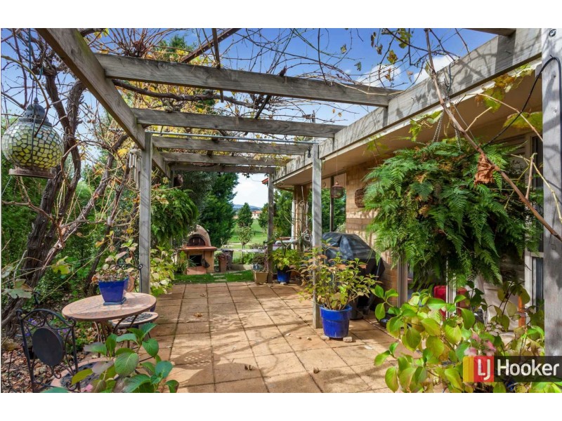 4 Uno Court, Hidden Valley VIC 3756