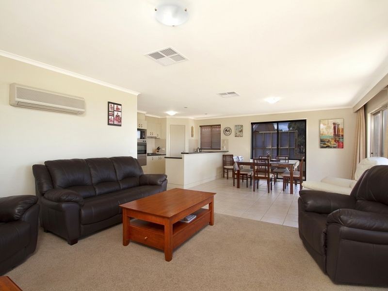 39 Toscana Way, Hidden Valley VIC 3756