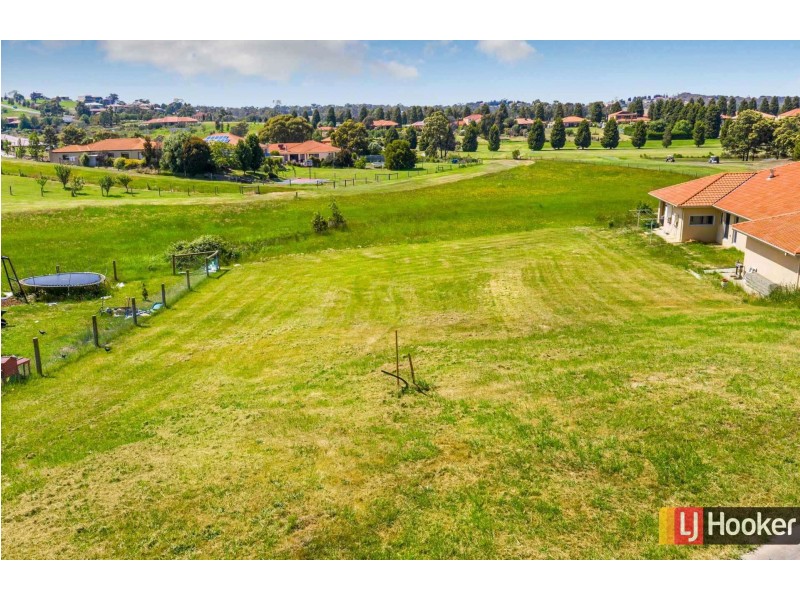 23 Craig Parry Drive, Hidden Valley VIC 3756