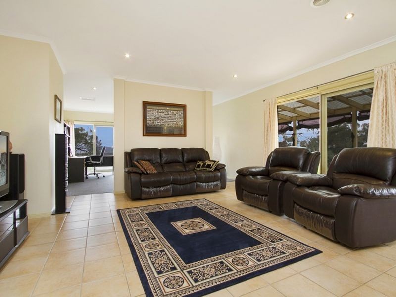10 The Heights, Hidden Valley VIC 3756