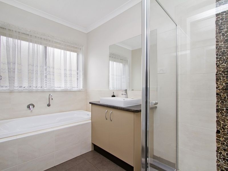 28 Pretty Sally Drive, Wallan VIC 3756