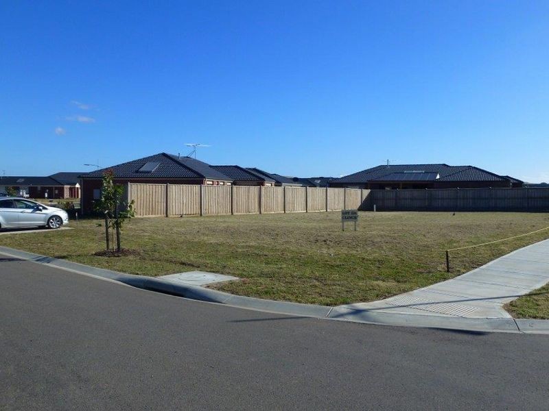 2 Warren Avenue, Wallan VIC 3756