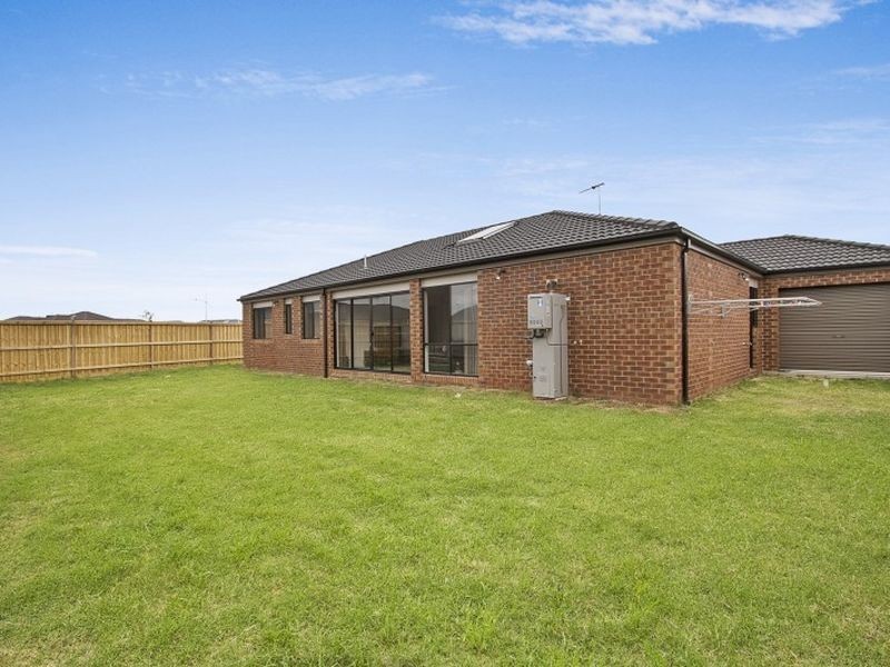 7 Millbrook Terrace, Wallan VIC 3756