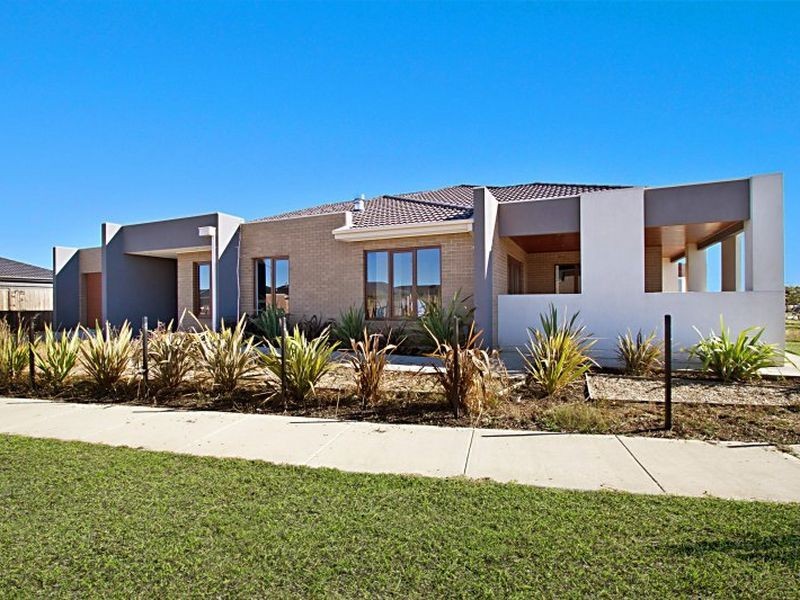 72 Wallara Waters Boulevard, Wallan VIC 3756