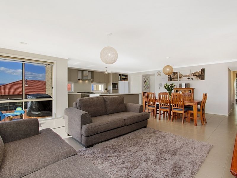 22 Carmelo Court, Hidden Valley VIC 3756