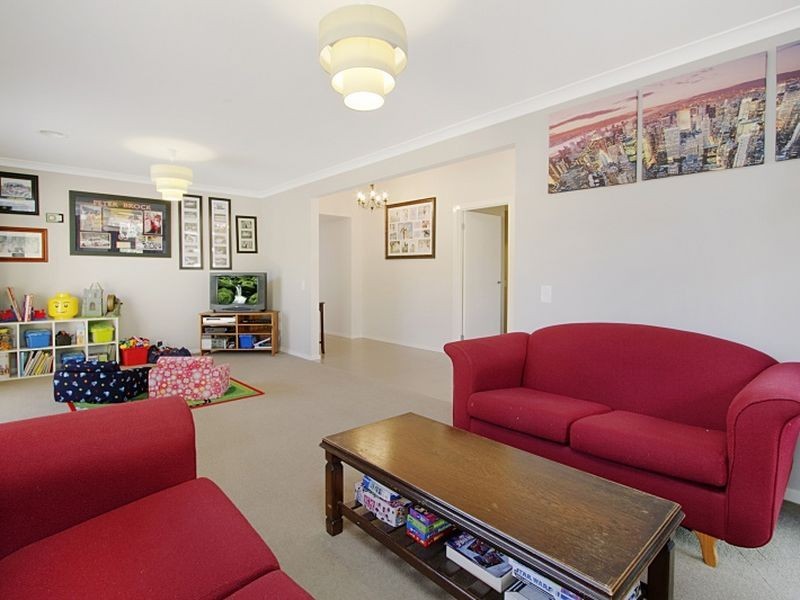 22 Carmelo Court, Hidden Valley VIC 3756