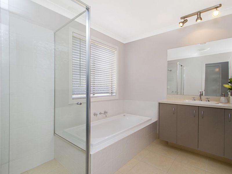 22 Carmelo Court, Hidden Valley VIC 3756