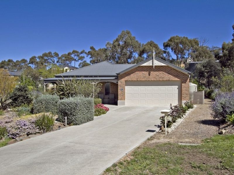 12 Lakeview Drive, Broadford VIC 3658