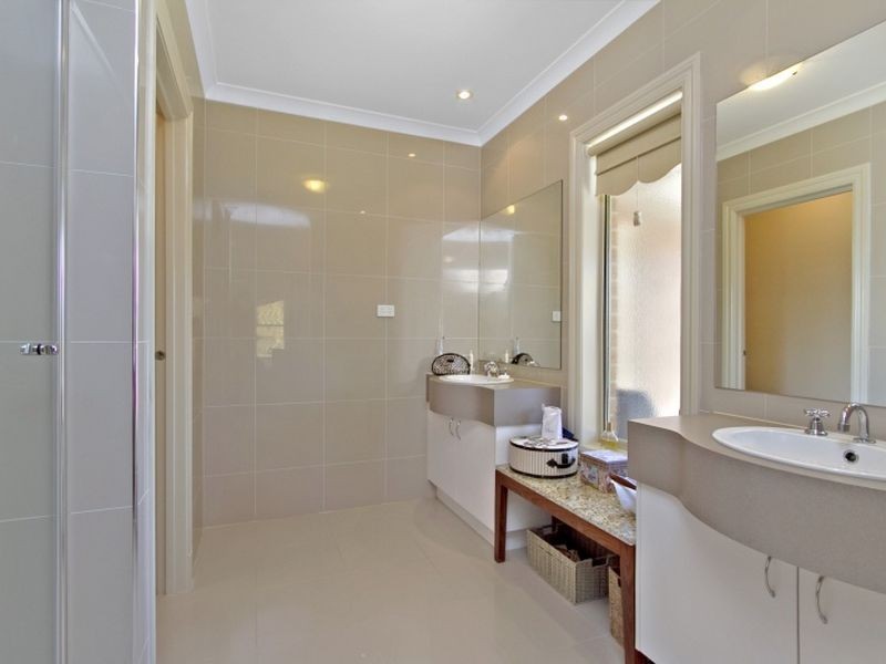 12 Lakeview Drive, Broadford VIC 3658