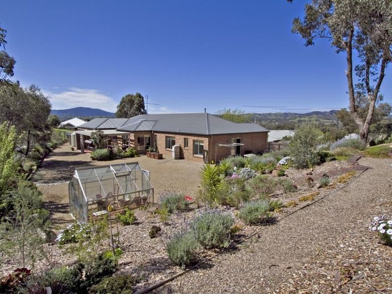 12 Lakeview Drive, Broadford VIC 3658