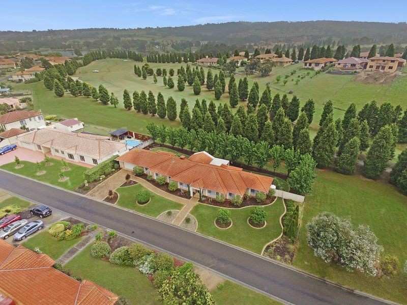 14 Augusta Way, Hidden Valley VIC 3756