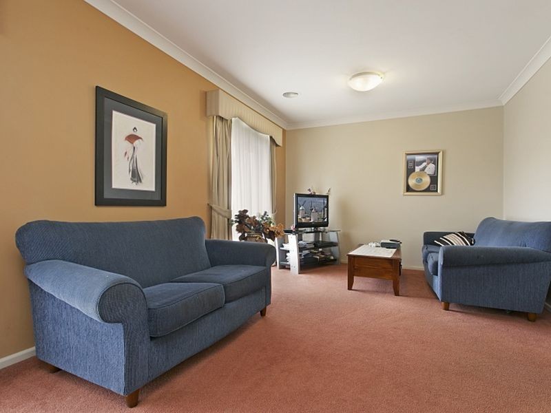 14 Augusta Way, Hidden Valley VIC 3756