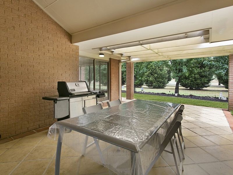 14 Augusta Way, Hidden Valley VIC 3756