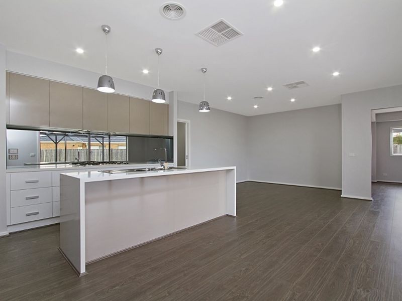 9 Blossom Way, Beveridge VIC 3753