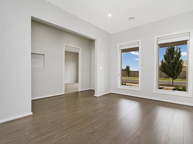 9 Blossom Way, Beveridge VIC 3753