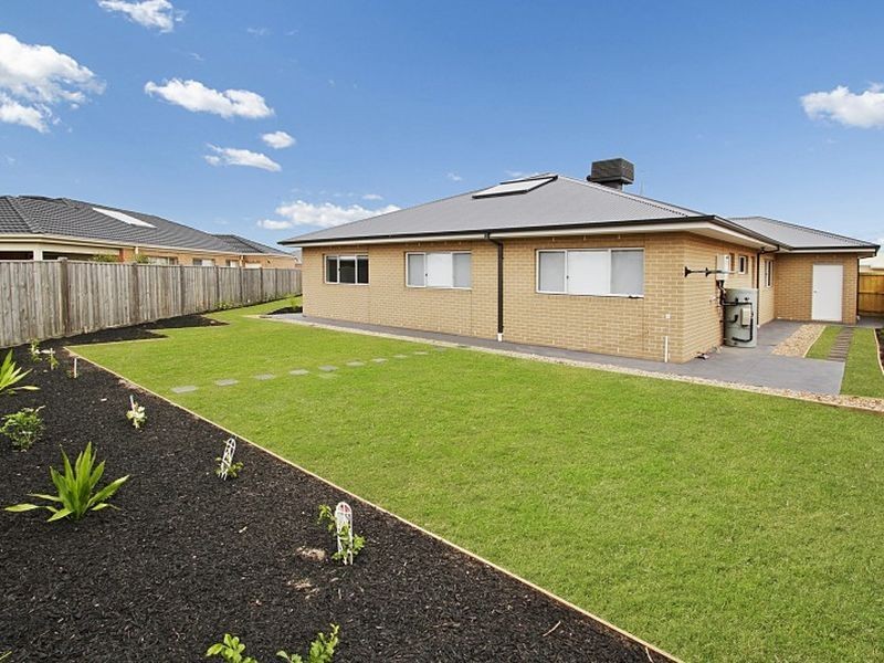 9 Blossom Way, Beveridge VIC 3753