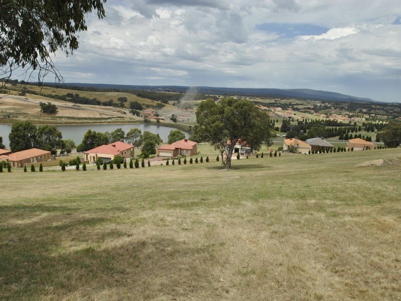 33 Siena Ridge, Hidden Valley VIC 3756