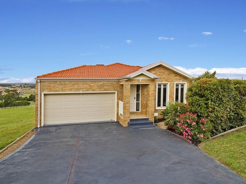 31 Siena Way, Hidden Valley VIC 3756