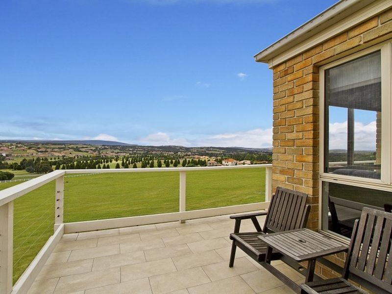 31 Siena Way, Hidden Valley VIC 3756