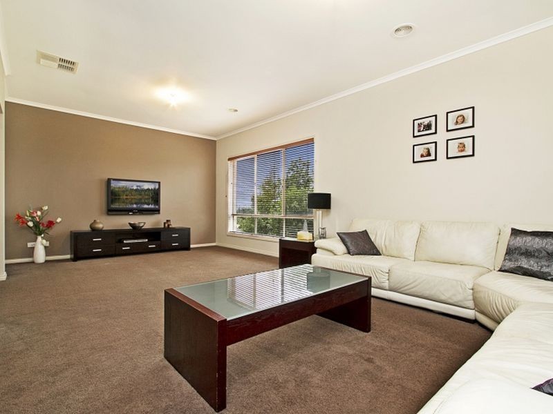 10 Golden Court, Wallan VIC 3756