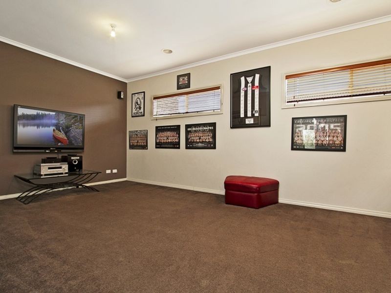 10 Golden Court, Wallan VIC 3756