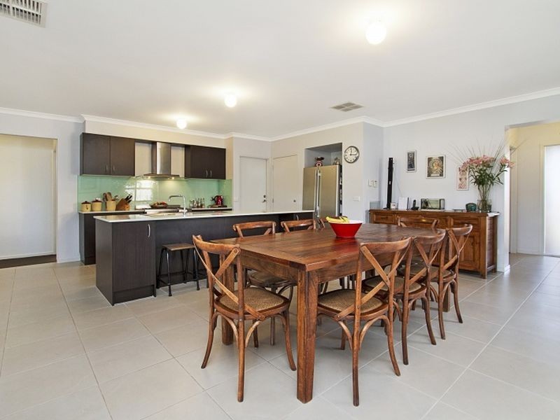 247 Hidden Valley Boulevard, Hidden Valley VIC 3756