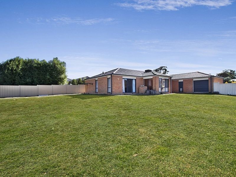 2 Banksia Court, Kilmore VIC 3764