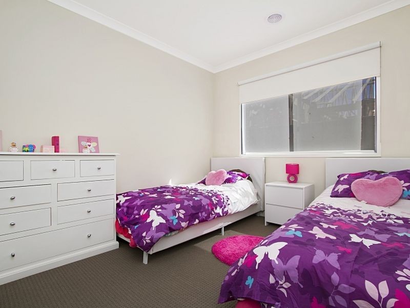 18 Halycon Bend, Beveridge VIC 3753