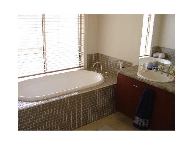 Hidden Valley VIC 3756