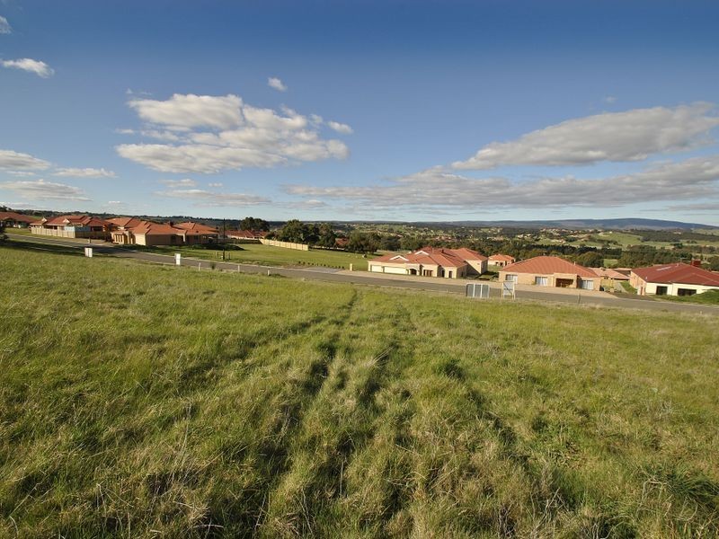 5 Ritaco Way, Hidden Valley VIC 3756