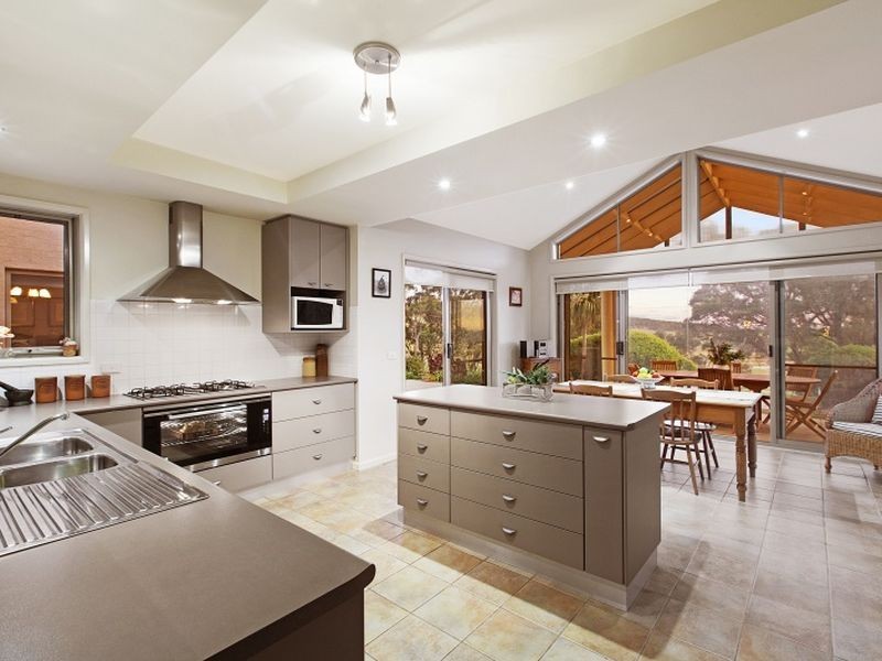 700 Valley Drive, Hidden Valley VIC 3756