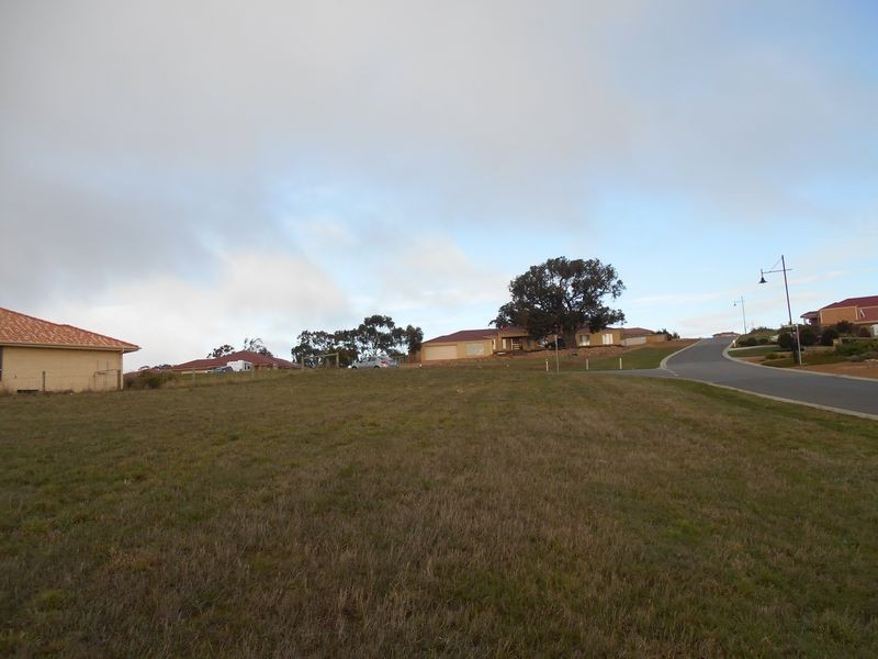 1 Carmelo Court, Hidden Valley VIC 3756