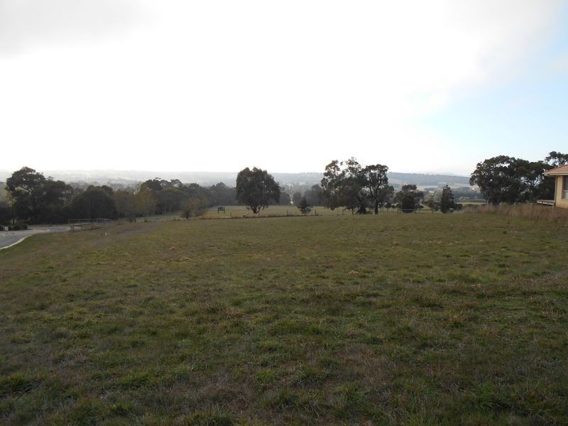 1 Carmelo Court, Hidden Valley VIC 3756