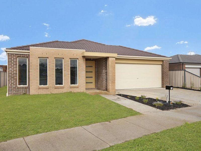 44 Adrian Circuit, Wallan VIC 3756