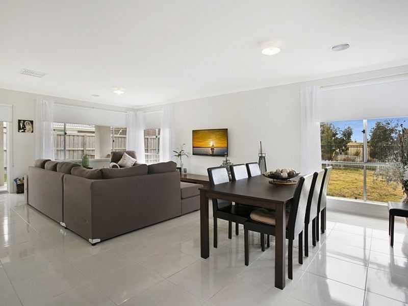 13 Angel Way, Beveridge VIC 3753