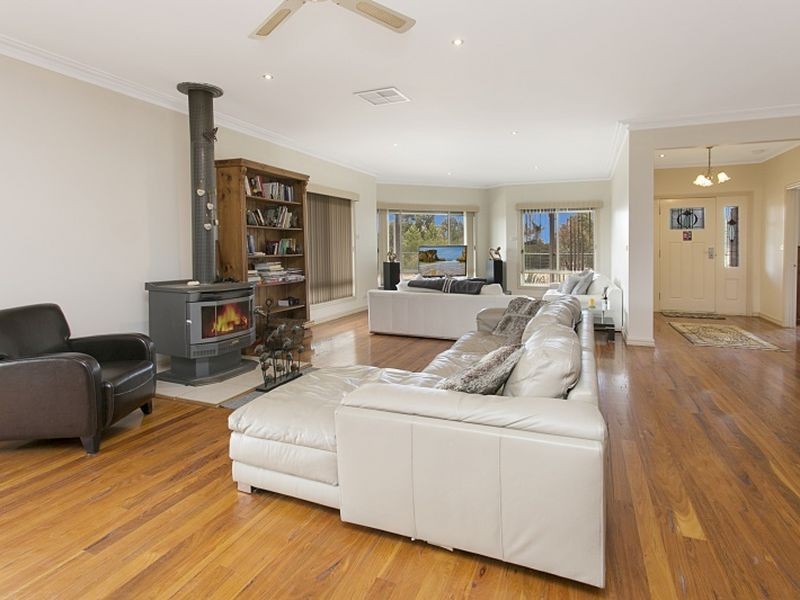 24 Porcupine Court, Chintin VIC 3756