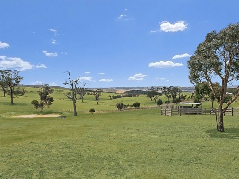 24 Porcupine Court, Chintin VIC 3756