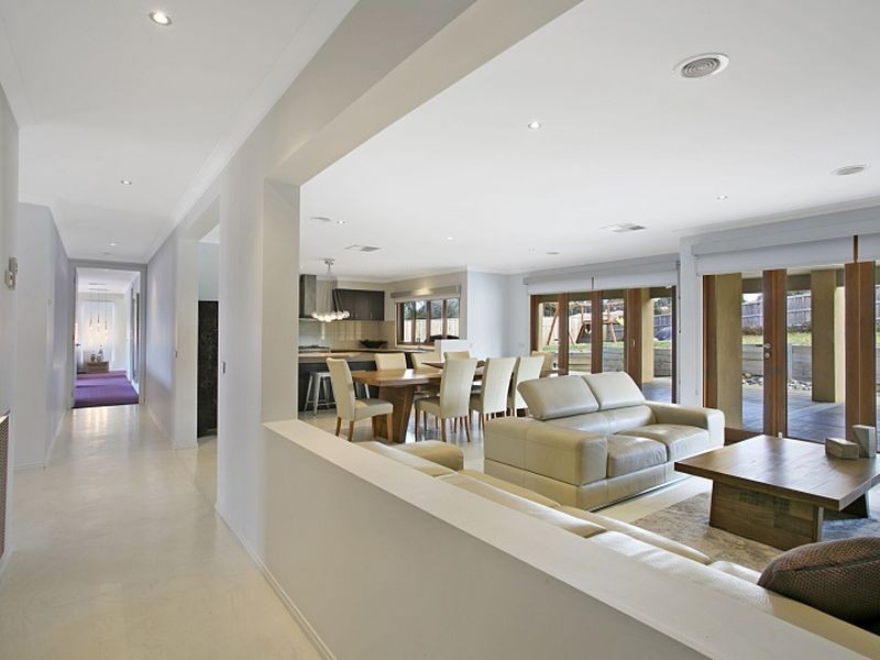 2 Carmelo Court, Hidden Valley VIC 3756