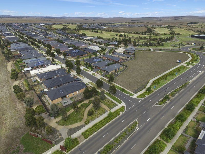 45 Golf Links Drive, Beveridge VIC 3753