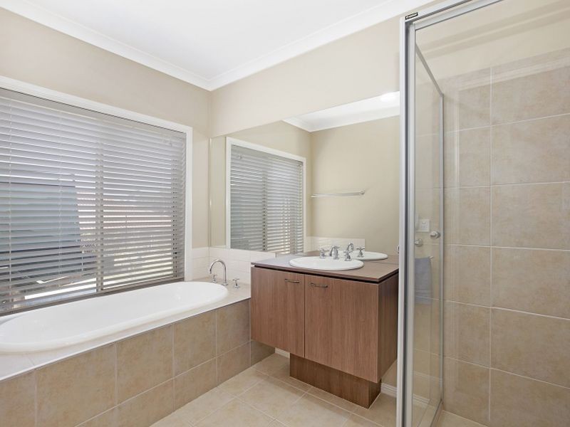 41 Carmelo Court, Hidden Valley VIC 3756