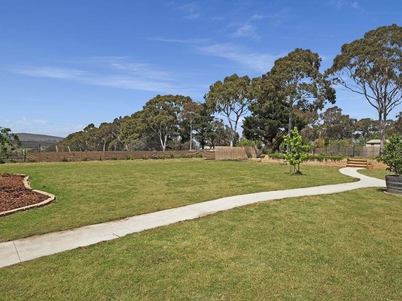 41 Carmelo Court, Hidden Valley VIC 3756