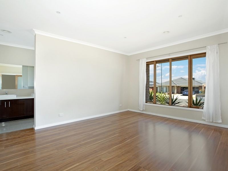 14 Golf Links Drive, Beveridge VIC 3753