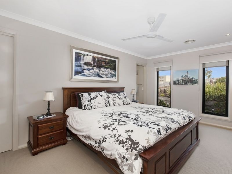 15 Craig Parry Drive, Hidden Valley VIC 3756