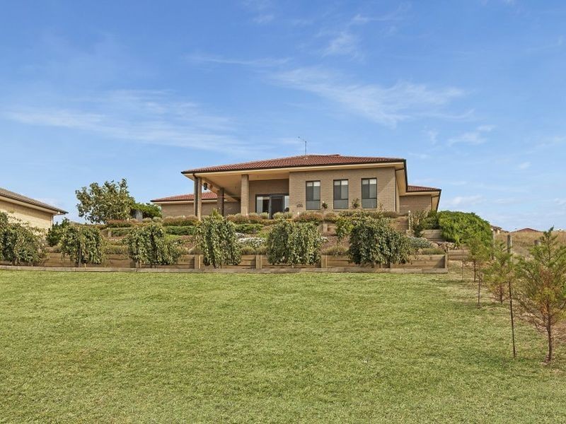 15 Craig Parry Drive, Hidden Valley VIC 3756