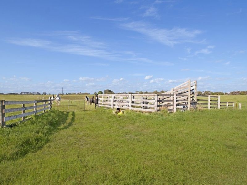 3011 Romsey Road, Chintin VIC 3756