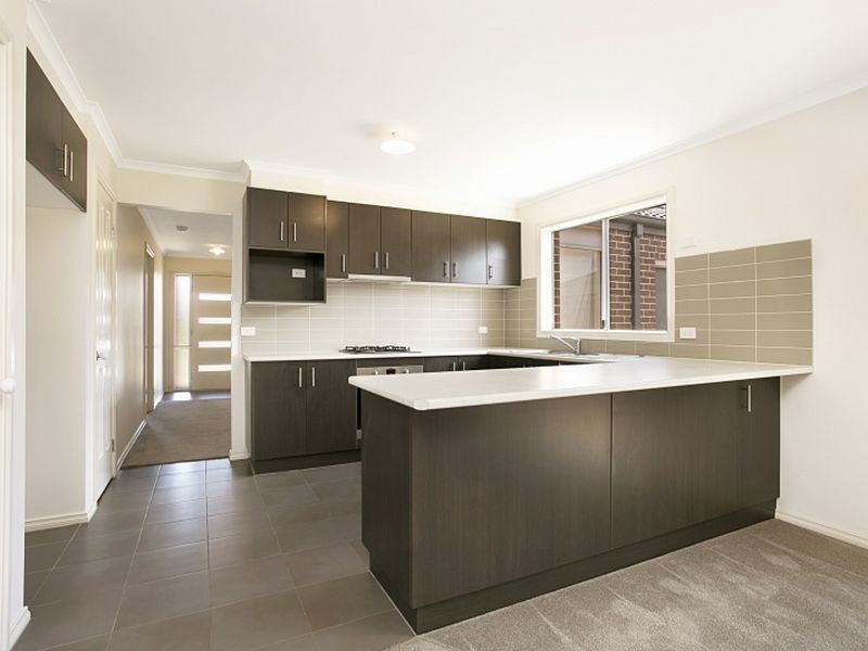 27 Greenvale Avenue, Wallan VIC 3756