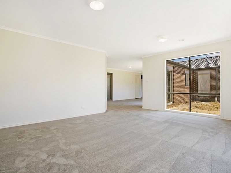 27 Greenvale Avenue, Wallan VIC 3756